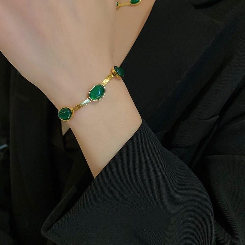 Emerald Glow Jewelry Set